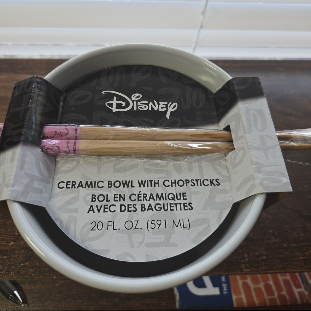 Disney Aristocats Marie Ceramic Bowl with Chopsticks 20oz Pink Bow New